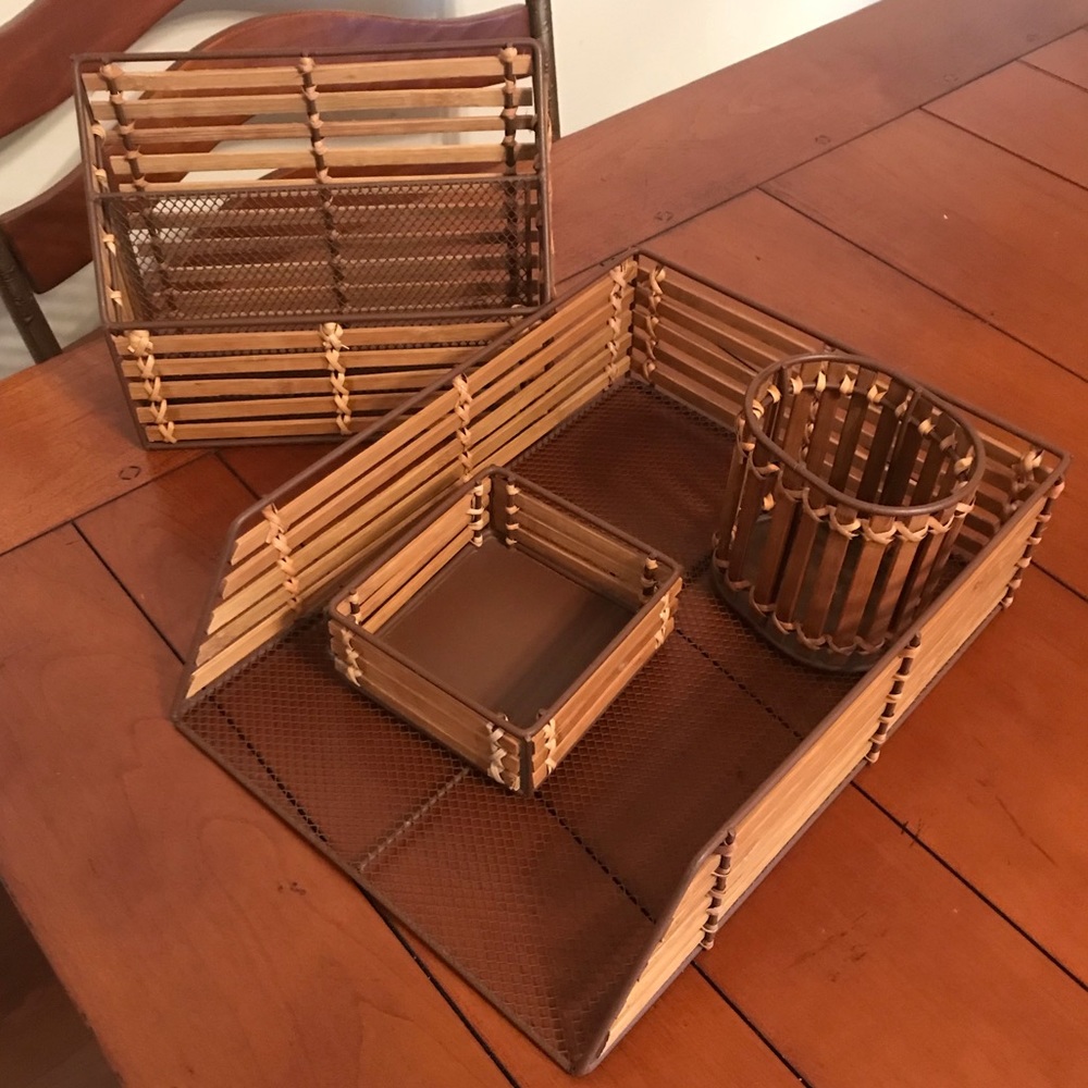 Desk set